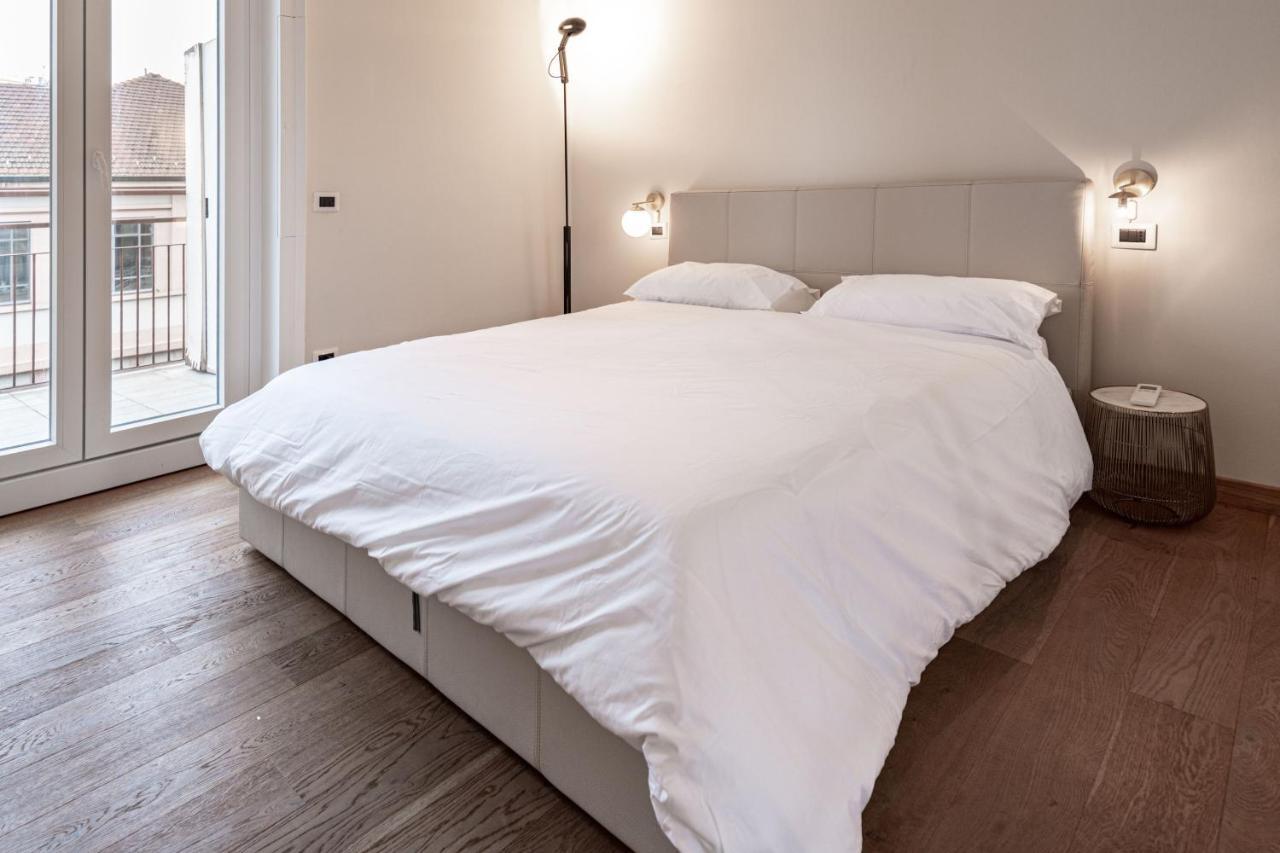 Montello Livings, Exclusive Terrace And Skyline View Apartment Милано Екстериор снимка